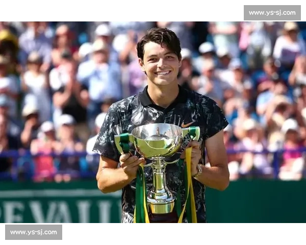 弗里茨伊斯特本四度封王 第十冠里程碑开启草地新章